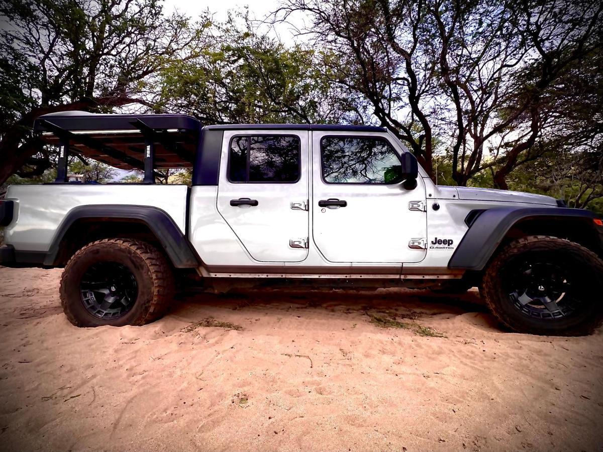 Explore Maui'S Diverse Campgrounds And Uncover The Island'S Beauty From Fresh Perspectives Every Day As You Journey With Aloha Glamp'S Great Jeep Equipped With A Rooftop Tent Paia Bagian luar foto
