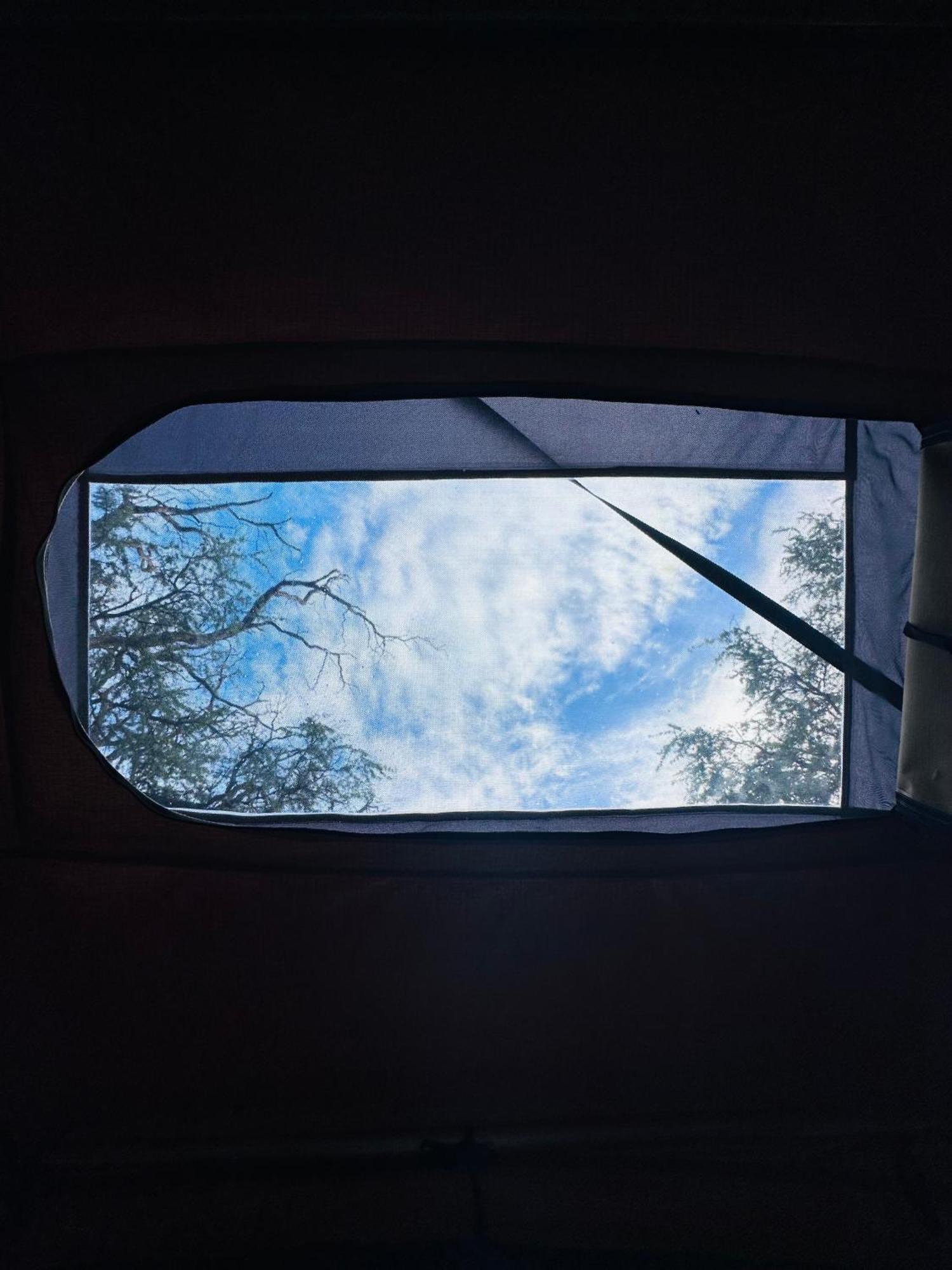 Explore Maui'S Diverse Campgrounds And Uncover The Island'S Beauty From Fresh Perspectives Every Day As You Journey With Aloha Glamp'S Great Jeep Equipped With A Rooftop Tent Paia Bagian luar foto
